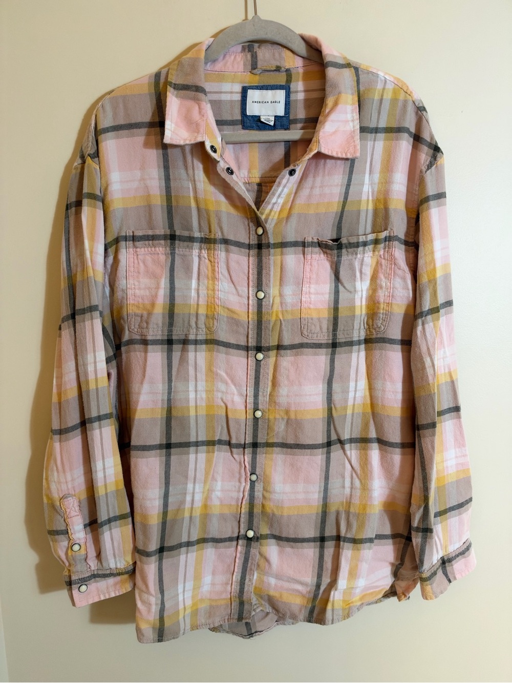 American Eagle Outfitters Womenâs Pink Multi Plaid Snap Flannel Shirt Large